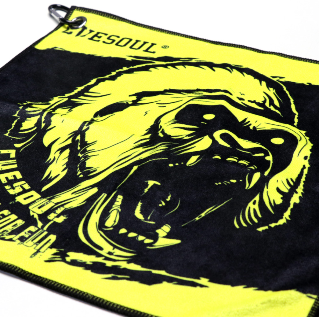 11. CUESOUL microfiber quick-drying sports towel with hook